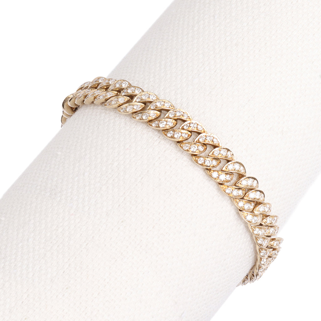  Customized diamond bracelet 